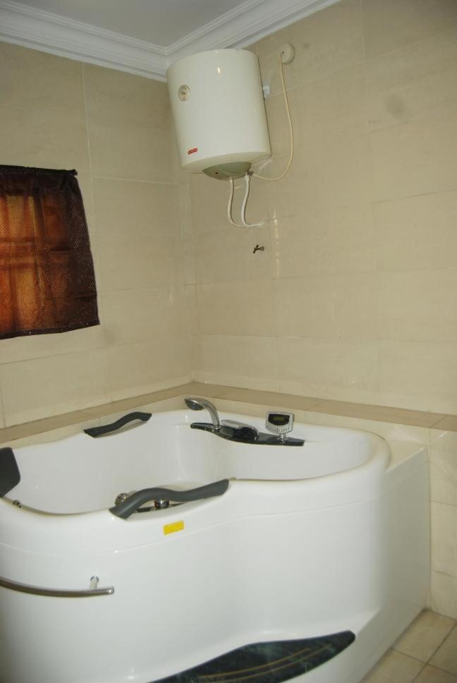 Winston Place Onitsha (Delta) Zewnętrze zdjęcie
