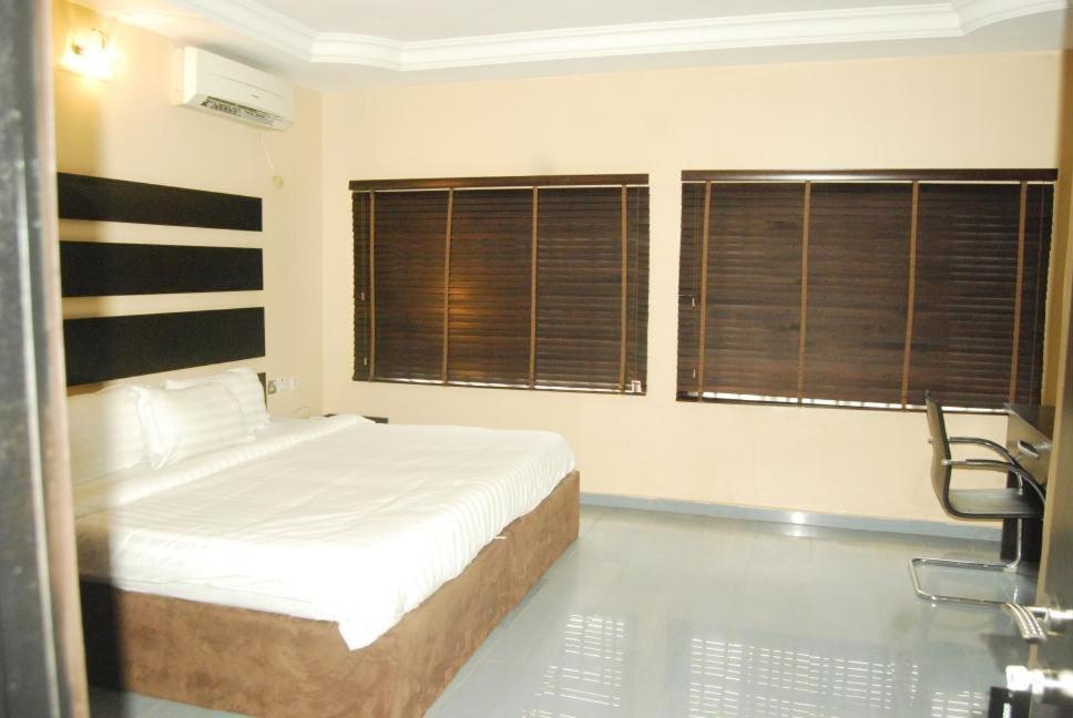 Winston Place Onitsha (Delta) Zewnętrze zdjęcie