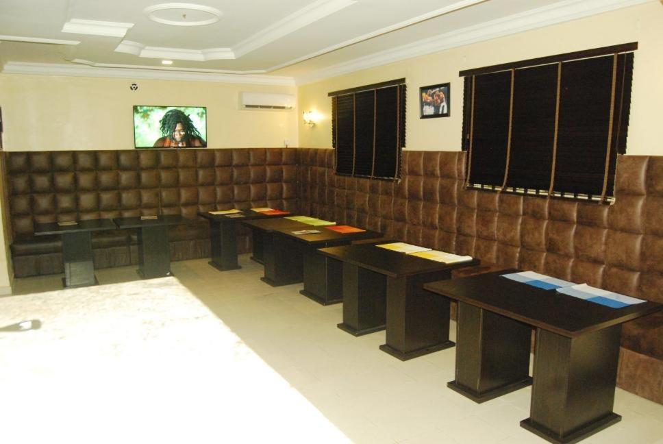 Winston Place Onitsha (Delta) Zewnętrze zdjęcie